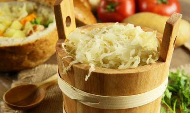 Польза и вред квашеной капусты для организма человека